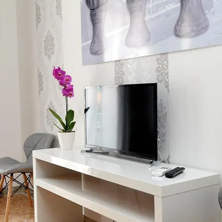 Merulana S.peter Apartment *