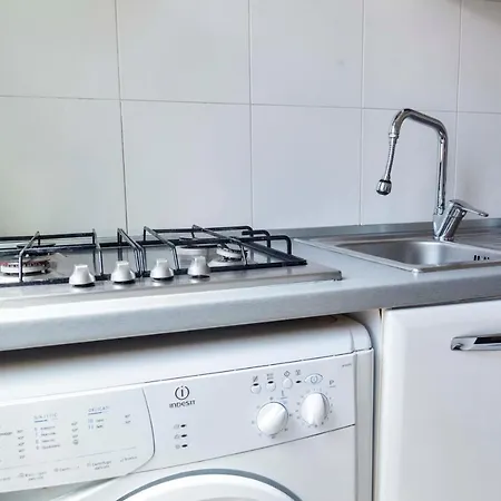 Merulana S.peter Apartment