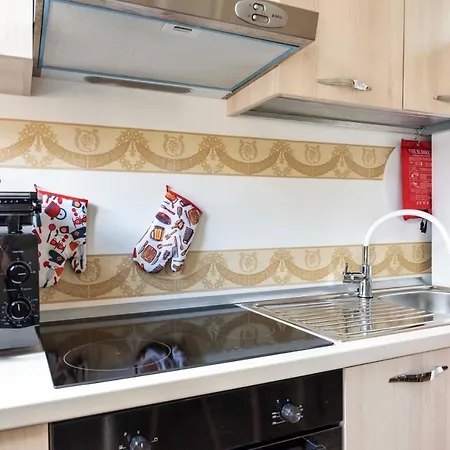 Apartment Merulana S.peter Rom