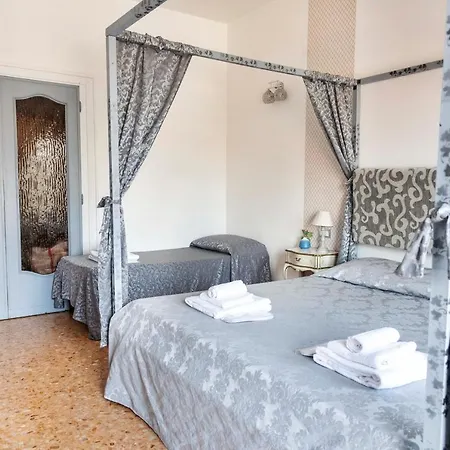 Merulana S.peter Apartment Rom